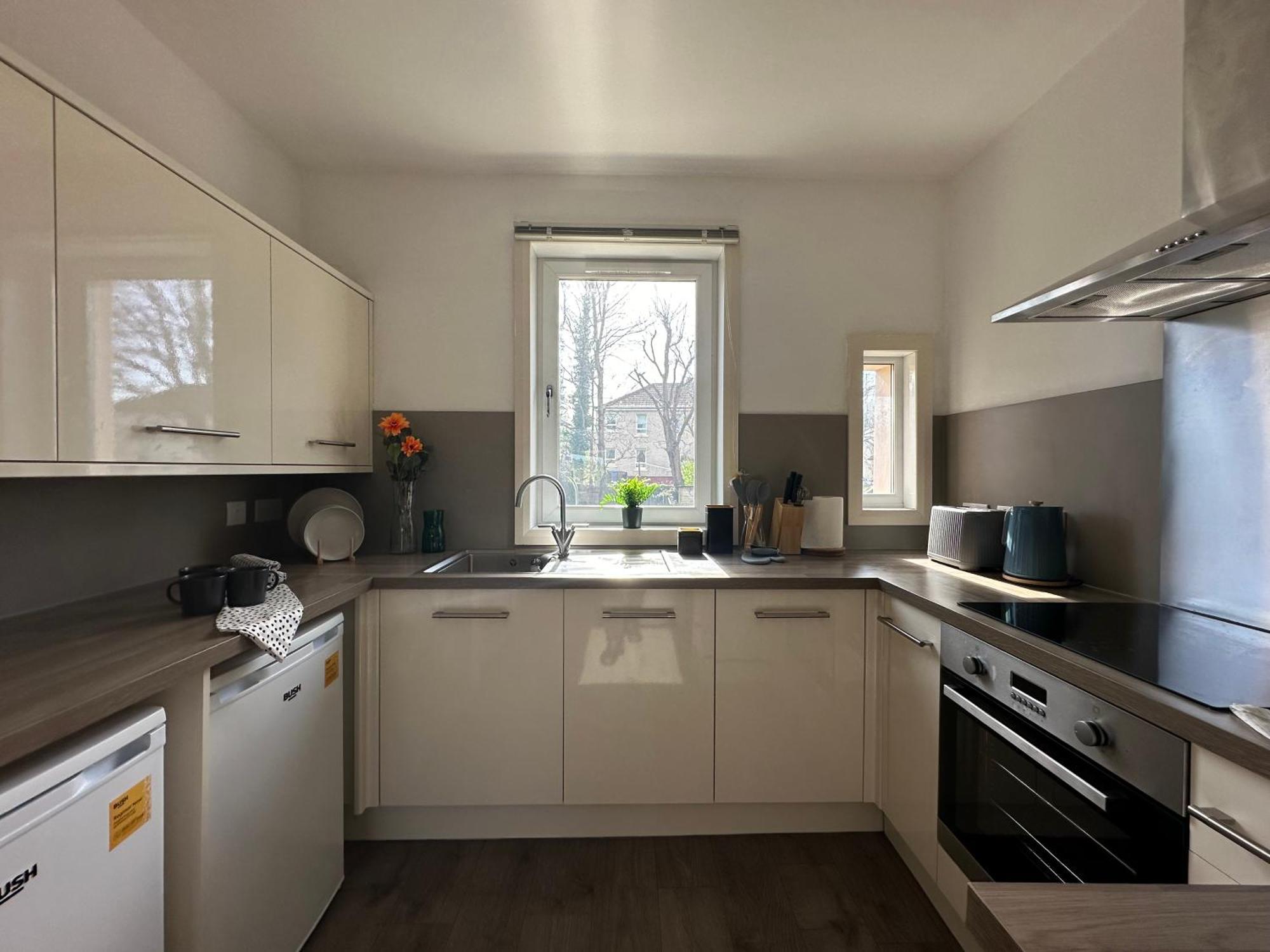 Glasgow Modern Style Home , Separate Entrance المظهر الخارجي الصورة