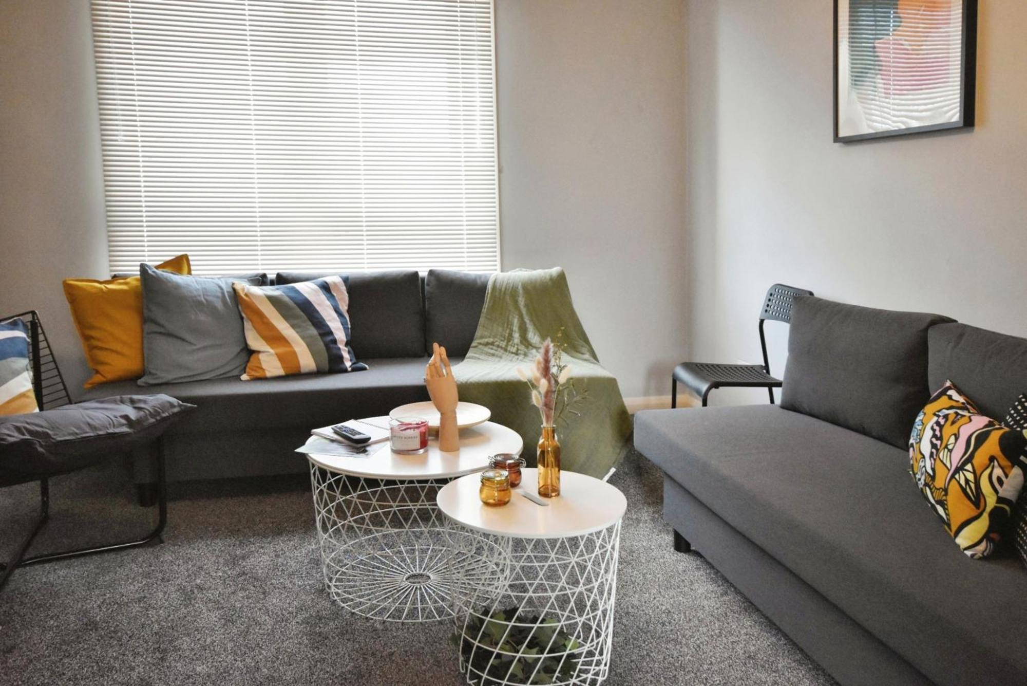 Glasgow Modern Style Home , Separate Entrance المظهر الخارجي الصورة